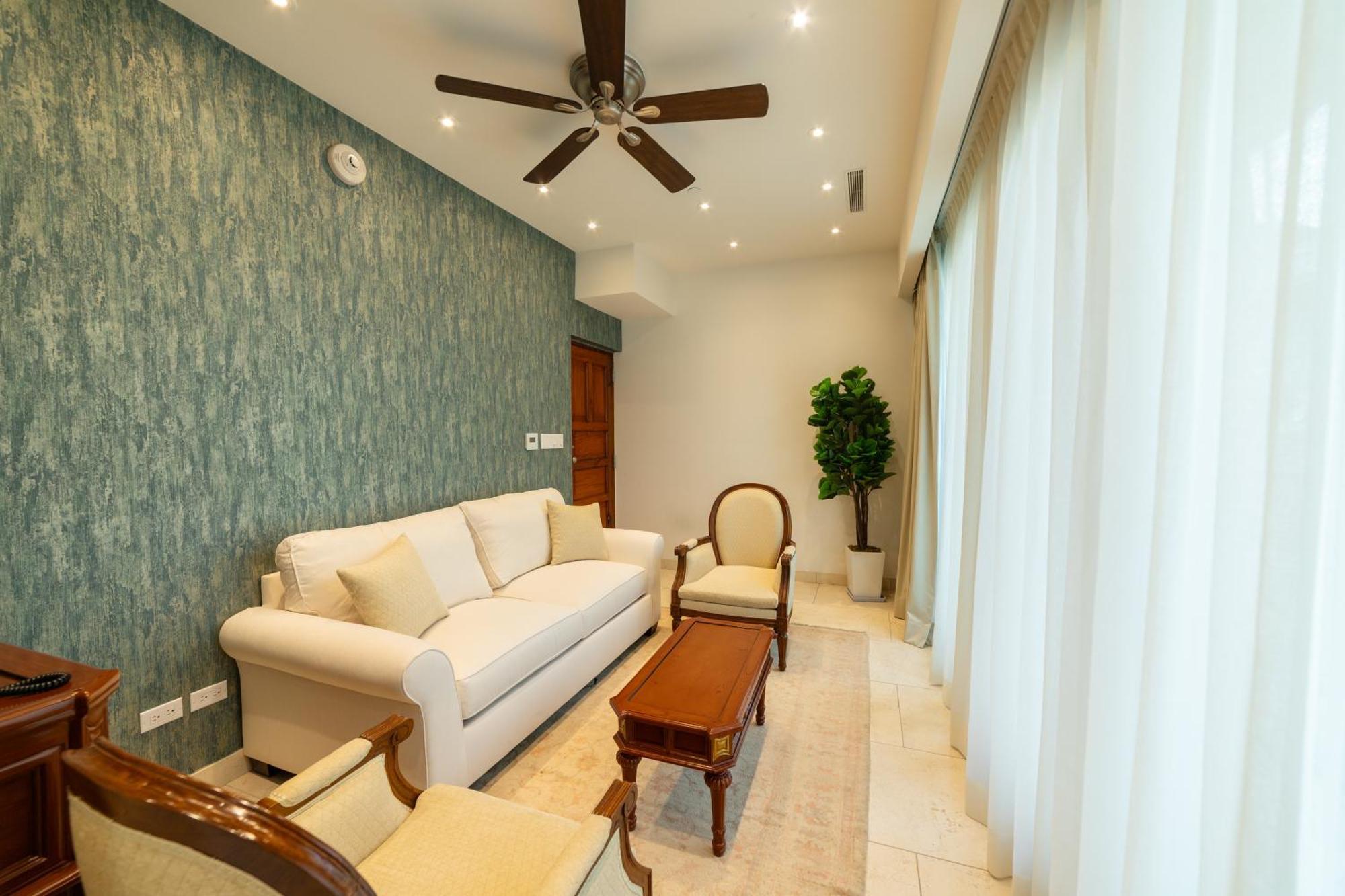 Hotel Plaza Herrera Панама Экстерьер фото