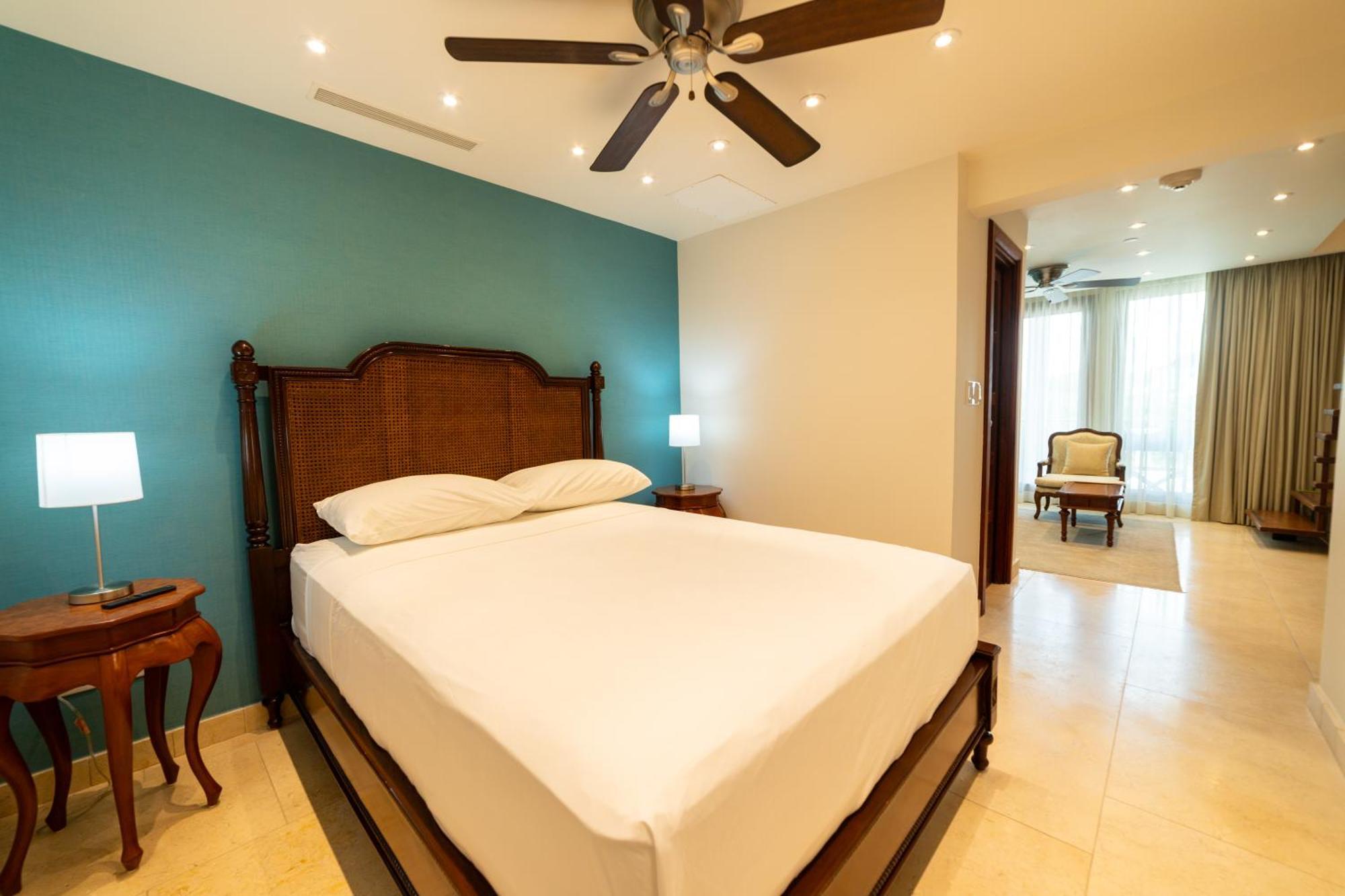 Hotel Plaza Herrera Панама Экстерьер фото