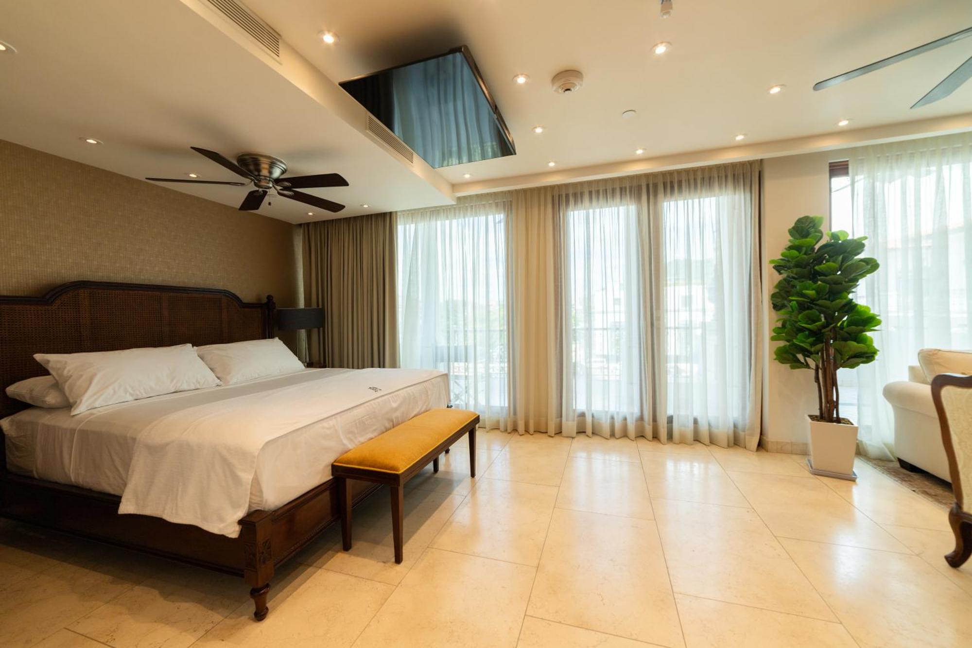 Hotel Plaza Herrera Панама Экстерьер фото