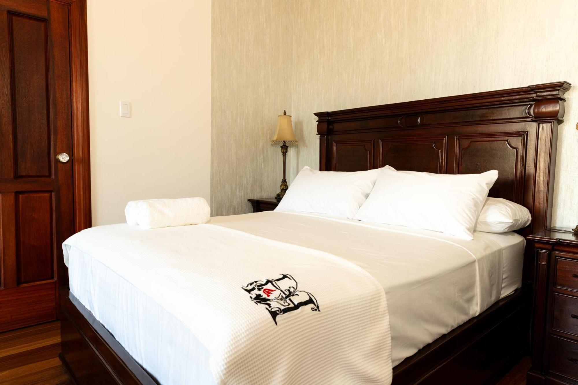 Hotel Plaza Herrera Панама Экстерьер фото