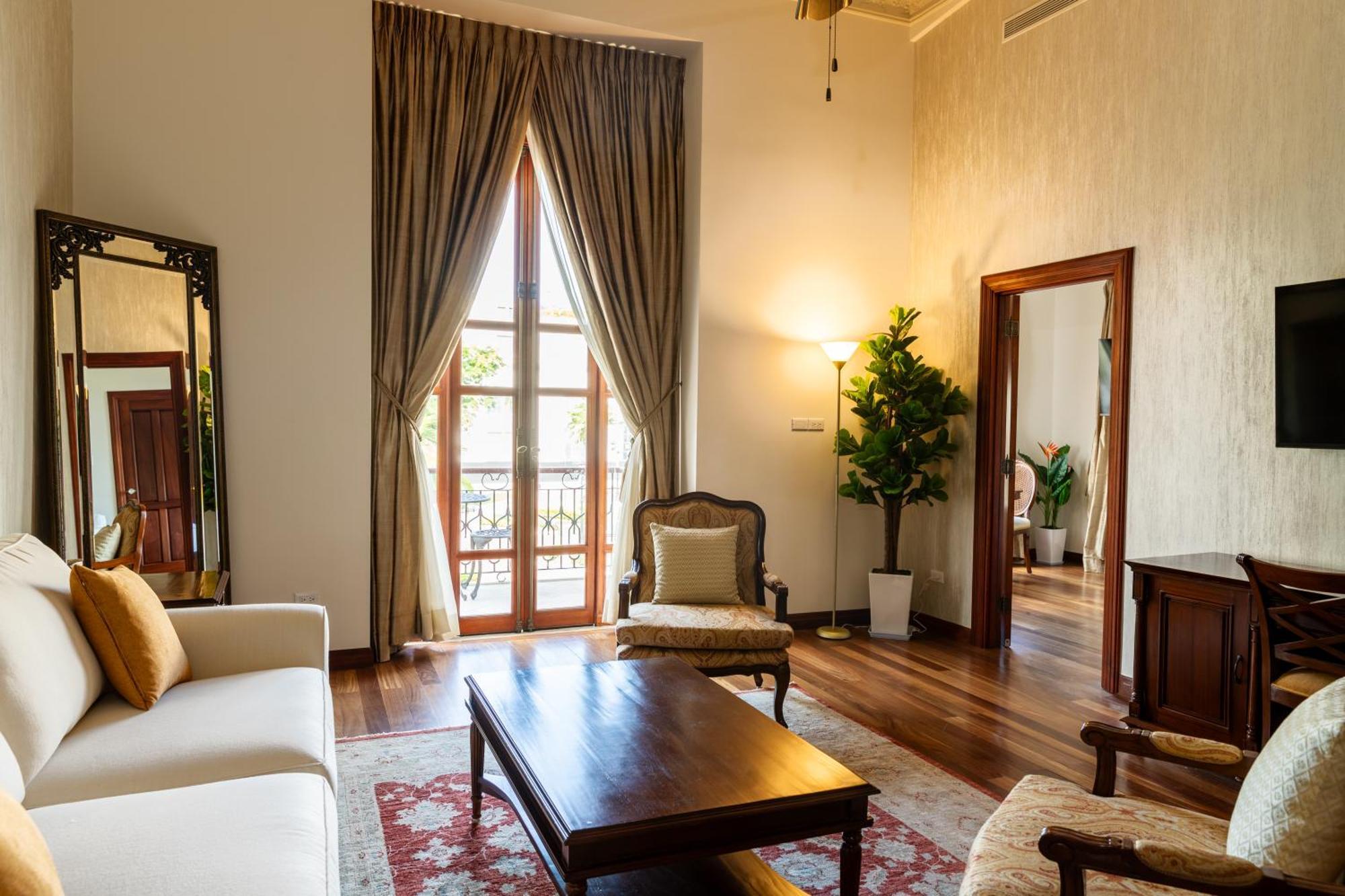 Hotel Plaza Herrera Панама Экстерьер фото
